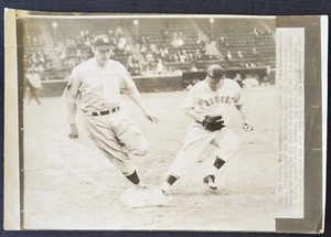 5/11/1937 Washington Senators v St. Louis Browns Gelatin Silver Press Photo MLB - Picture 1 of 6