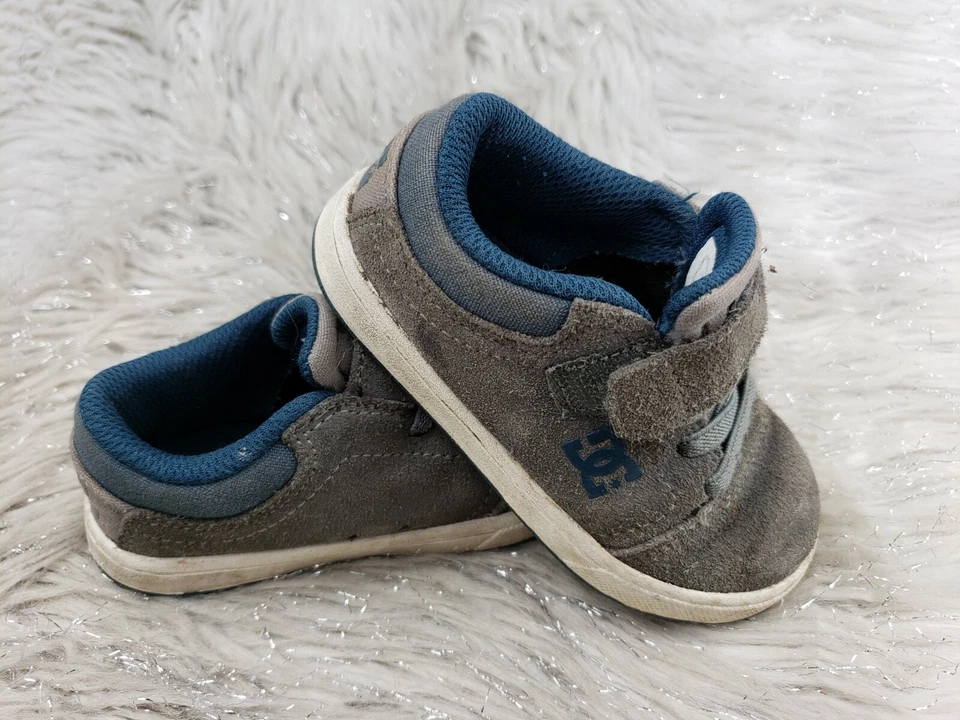 DC туфли серый синий повседневный легко на кроссовки ребенка ясельного возраста размер США 6 EUR 21,5 - Изображение 1 из 4