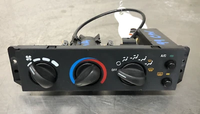 Chevrolet Cavalier 1997-1999 calefacción aire acondicionado temperatura control de clima con descongelación Foto 1 de 4