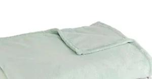 Mont Chalet Microfaser Chinchillaheimdecke Hellgrün von QVC Neu  - Bild 1 von 1