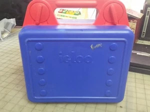 Kid's Vintage IGLOO Lunchbox Hinged BLUE RED Handle Retro - Compartments - Picture 1 of 5