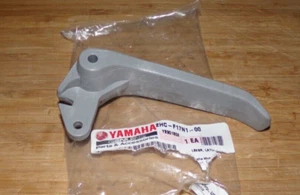 MANIJA LATERAL DE PUERTA WOLVERINE YAMAHA YXZ1000, PESTILLO PLÁSTICO 2HC-F17N1-00 - Imagen 1 de 10