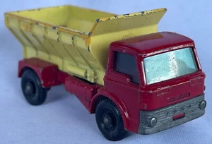 Vintage Matchbox (1-75) 70b Ford Gritter Red & Yellow -Black Plastic Wheels - Picture 1 of 7