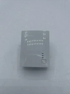 TP-LINK TLPA4010 RJ45 Power Line Internet Through AC Power Plugs |RC2 - Zdjęcie 1 z 4