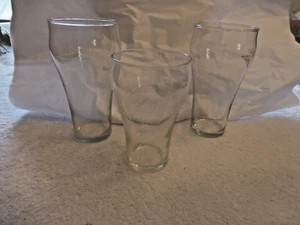 3 bicchieri vintage Coca-Cola/Coca-Cola trasparenti con scritte bianche alti 6" e 5" - Foto 1 di 10