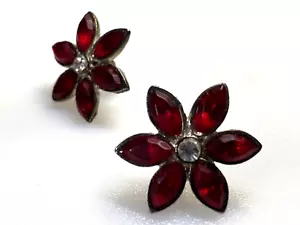 Orecchini Avon Cristallo Rosso Fiori Metallo Oro - Foto 1 di 6