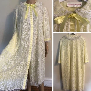 vtg 50s 60s ODETTE BARSA Lace Dressing Robe L/XL Yellow Peignoir Pocket NWOT - Picture 1 of 24