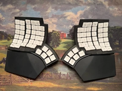 Teclado ergonómico Glove80 (marrón táctil) revisión 2 con estuche de viaje Foto 1 de 4