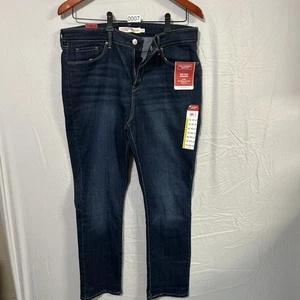 Women’s SIGNATURE Levi Strauss Jeans 14S 32x30 Blue Mid Rise Straight NWT - Picture 1 of 8