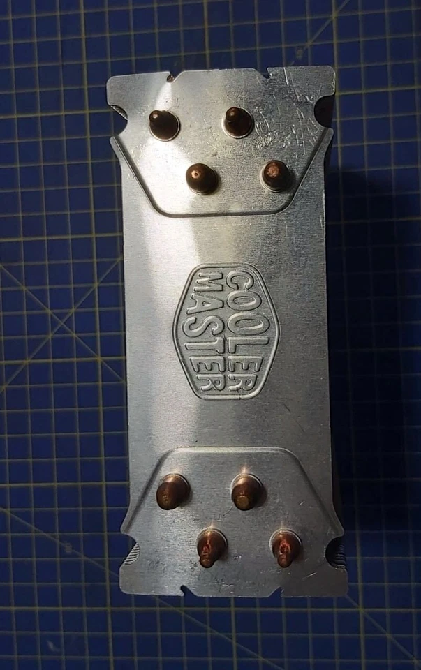 3 Dissipatori per PC Socket LGA 775 - 1 marca Cooler Master nuovo - Immagine 1 di 4