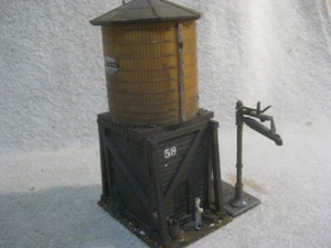 Torre de agua y caño lateral de pista Revell escala HO de colección desgastado y detallado - Imagen 1 de 9