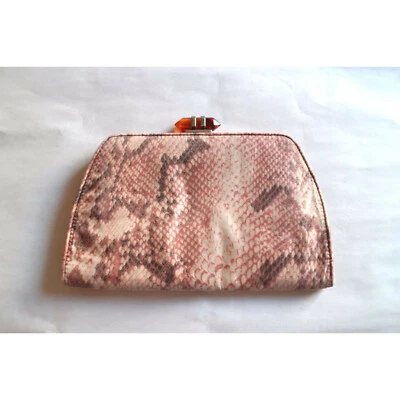 Bolso sin asas Banana Republic rojo pitón estampado de serpiente seda ámbar acrílico cierre a presión Foto 1 de 2