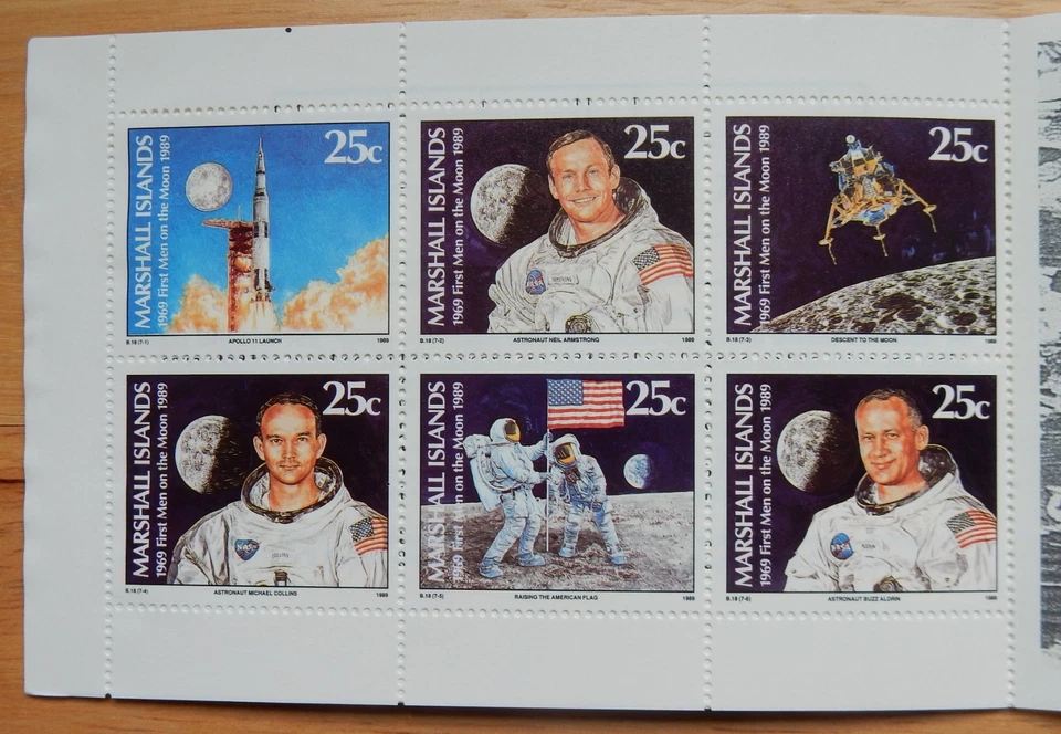 Marshall Islands First Day of Issue Stamps - 1969 First Men on the Moon, 1989 - Image 1 of 4