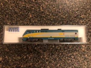 Kato 176-6007 N scale P42 VIA #900 DCC with custom light package - Picture 1 of 10