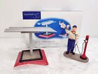 1998 Dept 56 Snow Village Quality Service At Ford Lift &amp; Air Pump 56.54970 Boxed