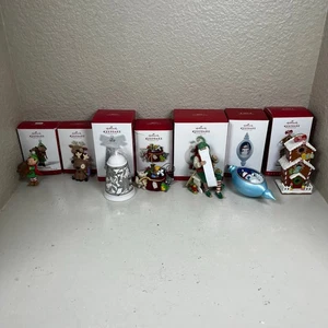 Hallmark 2013-2015 member exclusive - 7 holiday Christmas ornaments - Picture 1 of 7