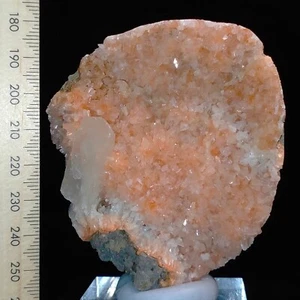 Stilbite & Heulandite Zeolite crystal cluster on basalt matrix specimen 640ct - Picture 1 of 9