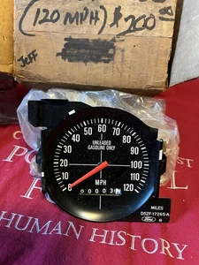NOS 1975-78 Ford Mustang Speedometer D5ZZ-17255-C - Picture 1 of 3