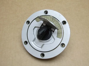 BMW R850R 1998 85,174 miles fuel tank cap and key (8230) - Picture 1 of 9