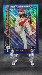 2025 Topps Holiday Matt Strahm Blue Metallic Glitter #H71 - Bild 1 von 2