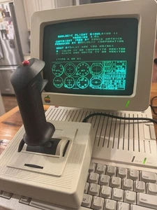 Apple Flight Simulator II y Ch Flightstick Convertido para usar en Apple II’s - Imagen 1 de 10