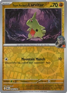 Team Rocket's Larvitar 094/182 Reverse Holo Destined Rivals - Foto 1 di 2
