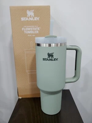 Stanley Quencher H2.0 FlowState  Soft Matte Tumbler / 40oz / Color: Bay Leaf - Image 1 of 4