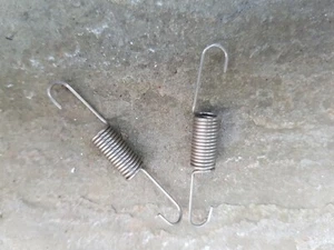 ARISTON BOILER SPARE PARTS MICROGENUS 11. 24 MFFI DOOR FLAP SPRINGS - Picture 1 of 1