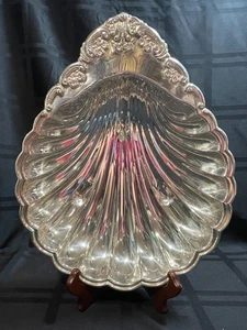 Silverplated Seashell Shaped Serving Dish - Picture 1 of 4