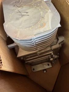 Briggs Stratton Engine Vintage Nos 299772 H-82 Shortblock New Old Motor Rare - Picture 1 of 15