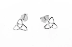 Sterling Silver Irish Celtic Trinity Knot Stud Earrings Ladies Celtic Jewellery - Picture 1 of 3