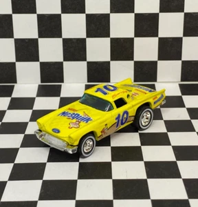 *LOOSE* Hot Wheels 2002 Racing Yellow Scott Riggs Nesquik 1957 Ford T-Bird 1/64 - Picture 1 of 5