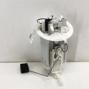 Lexus Is 300h Executive Edition Cvt 2014 2.5 FUEL SENDER UNIT 77704-30210 - Picture 1 of 9