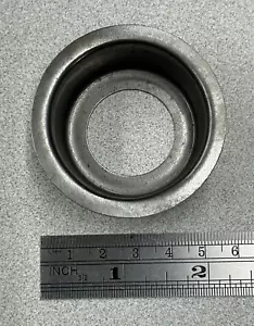 1963 CORVETTE POWER BRAKE BOOSTER FRONT COVER MASTER CYLINDER ROD & SEAL CUP - Imagen 1 de 3