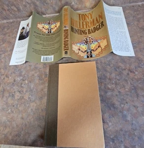 Hunting Badger by Tony Hillerman Hardcover 1999 1st Edition in dust jacket - Picture 1 of 3