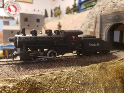 Mantua Steam Locomotive 0-4-0 Santa Fe HO - Image 1 of 4