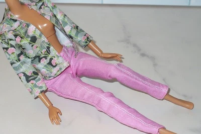 Ropa para muñeca Barbie Mattel ~ Life in the Dream House ~ CHAQUETA CAMUFLAJE PANTALONES ROSAS Foto 1 de 4
