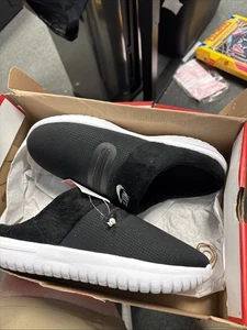 Size 9 - Nike Burrow Black White Womens - Picture 1 of 5