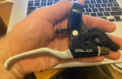 Combo de palanca de cambios de freno derecha Shimano Deore LX ST-M560 3x7 velocidades Japón Foto 1 de 4
