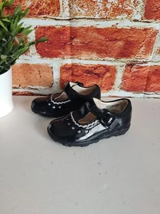 GIRLS CLARKS ELLA ALICE FST UK 4.5 F BLACK PATENT & SILVER T-BAR LIGHT UP SHOES - Picture 1 of 8