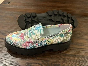 Franco Sarto Balin Floral Preppy Lug Sole Chunky Penny Loafers Size 8.5 NEW - Picture 1 of 9