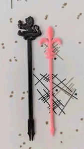 Vintage Pink Fleur De Lis And Black Lion Cocktail Stirrer Swizzle Stick - Picture 1 of 3
