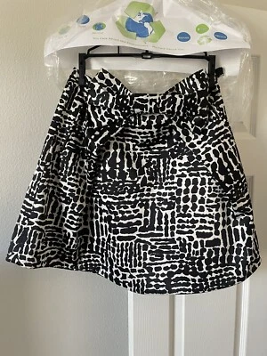 Женская мини-юбка Marc by Marc Jacobs размер 6 с черно-белым принтом спереди с бантом - Изображение 1 из 4
