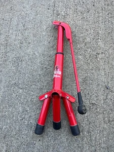 Wilson PRO KICK Football Holder-Stand Red Collapsible/Portable Adjustable Height - Picture 1 of 4