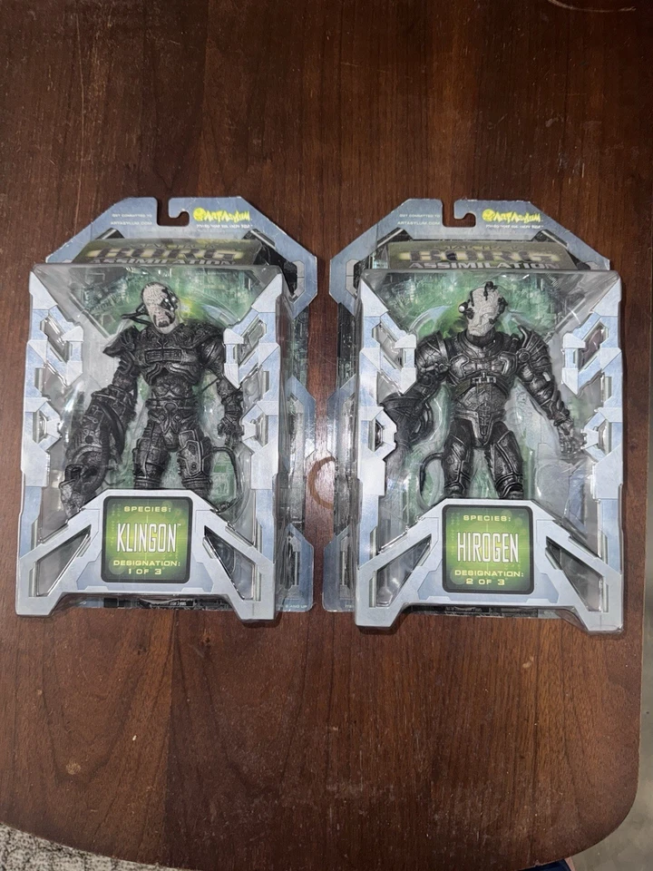 Star Trek Borg Assimilation Hirogen 2 of 3 Art Asylum 8 Inch Figure 2002
