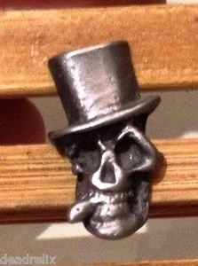 SPILLA CRAVATTA CAPPELLO SAM HIPPIE ELETTRICO SMOKING GRATEFUL DEAD RELIX 3/4 POLLICI - Foto 1 di 1