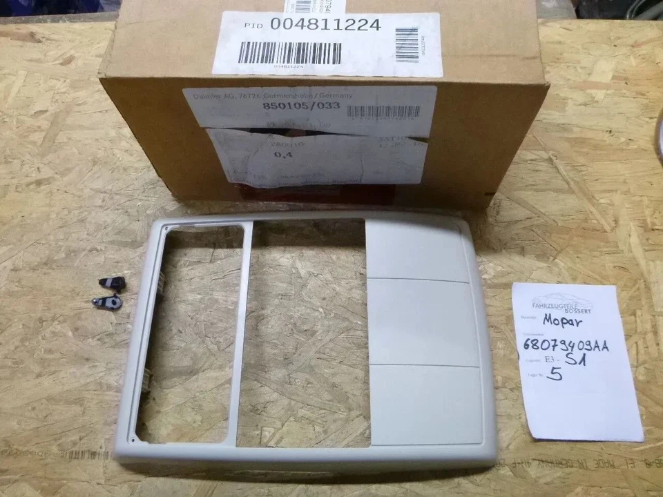 Dodge Ram 1500-3500 2010-2017 Verkleidung Dachkonsole 68079409AA Mopar NEU — 第 1/1 张图片