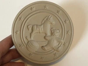Bolso Marrón Galletas Arte PELUCHE CABALLO ROCKERO Prensa de Galletas Estampilla DISEÑO DE COLINA Retirado - Imagen 1 de 3