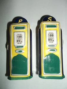 AMERICAN ROADSIDE GAS PUMPS SALT & PEPPER SHAKERS - Picture 1 of 5