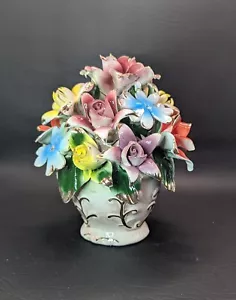 Vintage Capodimonte Roses in a Bouquet Vase Porcelain marked - Picture 1 of 5